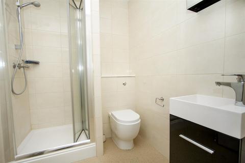 Studio to rent, Merganser Court, Harrier Road, London