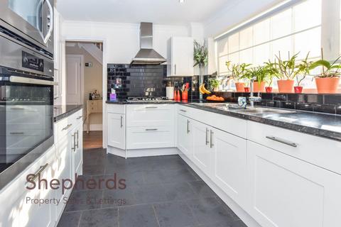 3 bedroom end of terrace house for sale, Virgil Drive, Broxbourne EN10