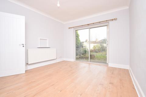 1 bedroom in a house share to rent, Ruskin Road Belvedere DA17