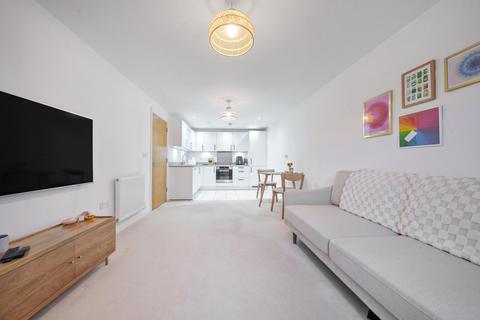 2 bedroom apartment for sale, Perkins Gardens, Ickenham, Uxbridge