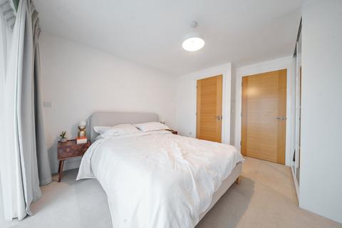 2 bedroom apartment for sale, Perkins Gardens, Ickenham, Uxbridge