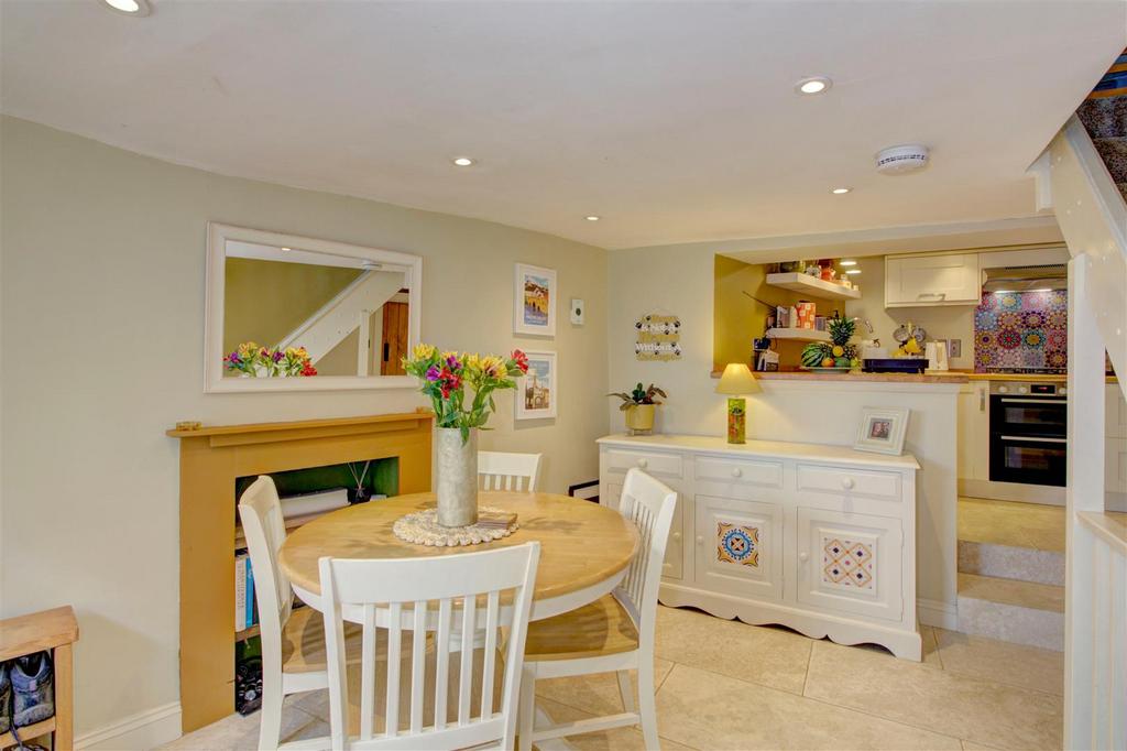 Kitchen/dining area