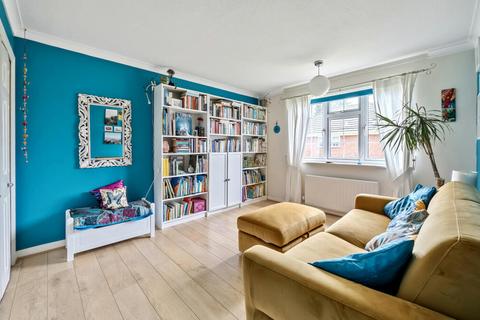 14 Ashridge Close, Southampton, SO15 2GX