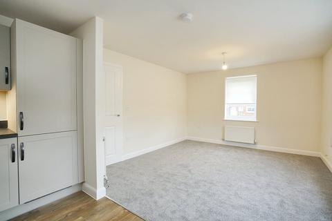 2 bedroom flat to rent, White Lias Way, Upper Lighthorne, Leamington Spa, Warwickshire, CV33