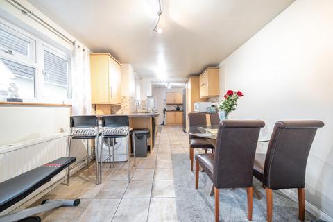 47 Breakspear Road, Ruislip, HA4 7QZ