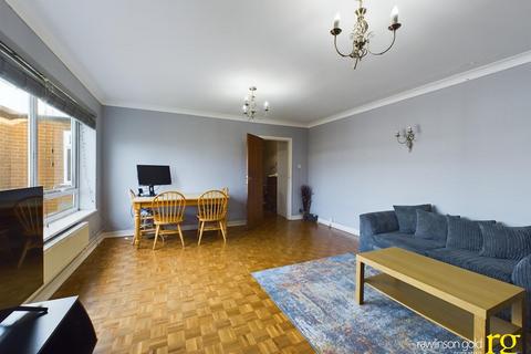 2 bedroom flat for sale, Tempsford Court, Harrow