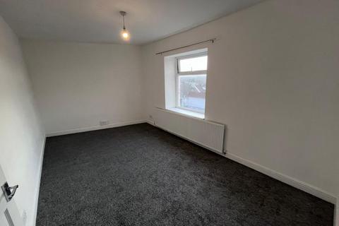 3 bedroom end of terrace house to rent, 28 Lynn Street Cwmbwrla  Swansea