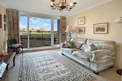 2 bedroom flat for sale, Fenners Lawn, Cambridge CB1