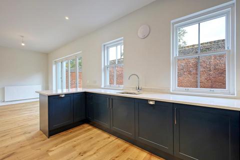 2 bedroom terraced house for sale, Brizes Park, Kelvedon Hatch