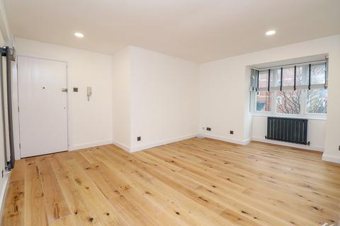 Studio to rent, Toulouse Court, London SE16