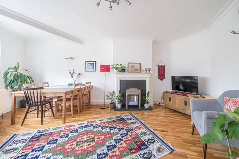 2 bedroom flat for sale, Hanger Green, Hanger Hill, London, W5