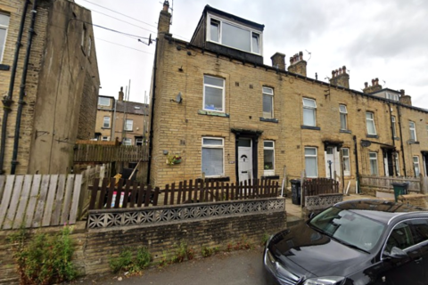 3 bedroom terraced house for sale, Livingstone Street, Halifax