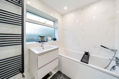 82 Hazell Way, Stoke Poges, Slough, SL2 4DG