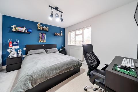 82 Hazell Way, Stoke Poges, Slough, SL2 4DG