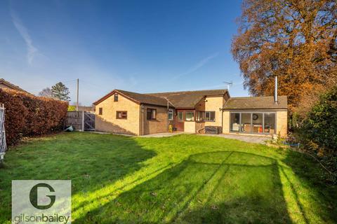 4 bedroom detached bungalow for sale, Elm Close, Norwich NR13