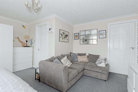 Studio for sale, Seamill Park Crescent, Worthing