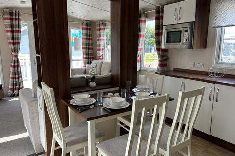 2 bedroom static caravan for sale, Sand le Mere Holiday Park