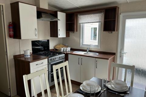 2 bedroom static caravan for sale, Sand le Mere Holiday Park