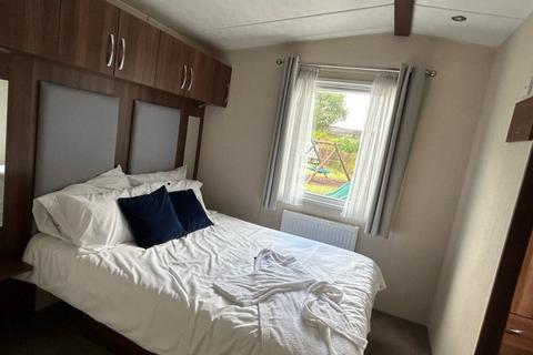 2 bedroom static caravan for sale, Sand le Mere Holiday Park