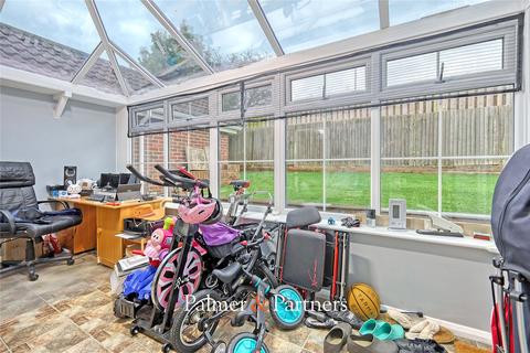 4 bedroom detached house for sale, Stour Close, Harwich, Essex, CO12