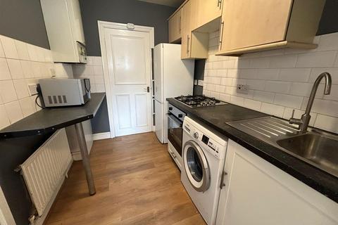 1 bedroom apartment to rent, Somerton Road, London