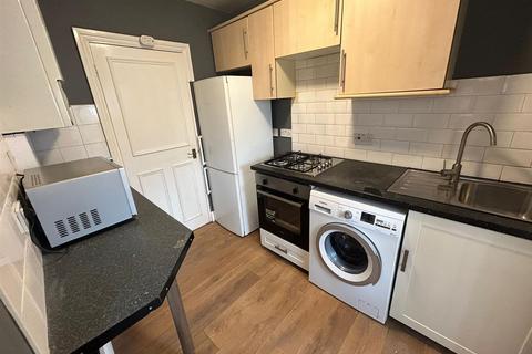 1 bedroom apartment to rent, Somerton Road, London