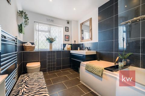 70 Church Road, Chavey Down, Ascot, SL5 8RR