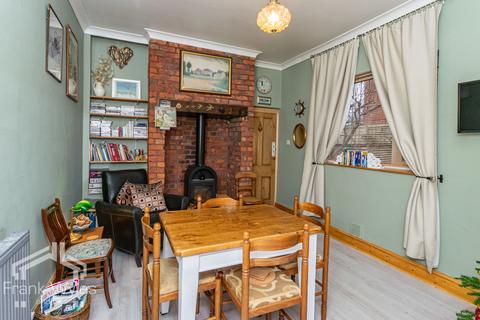 4 bedroom semi-detached house for sale, St Annes Road East, Lytham St. Annes, FY8 3NF