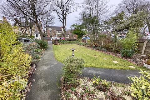 4 bedroom semi-detached house for sale, St Annes Road East, Lytham St. Annes, FY8 3NF