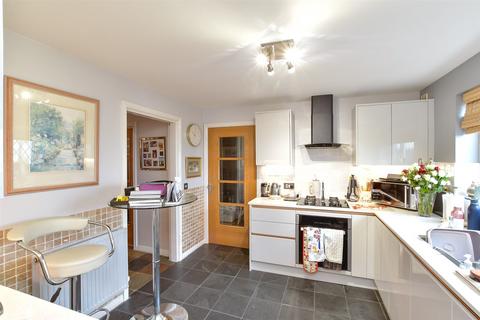 4 bedroom detached house for sale, Hill Top Way, Newhaven, East Sussex