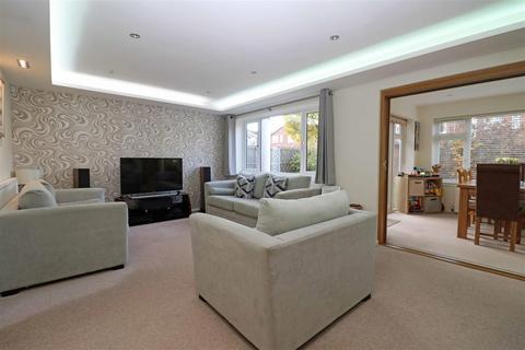 4 bedroom detached house for sale, Townesend Close, Woodloes Park Warwick