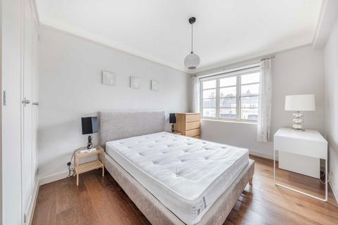 3 bedroom flat to rent, Putney Heath, London SW15