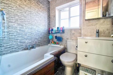 24 Eden Close, Stone Cross, Pevensey, BN24 5EX