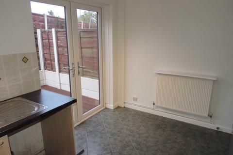 2 bedroom semi-detached house to rent, Violet Way, Middleton