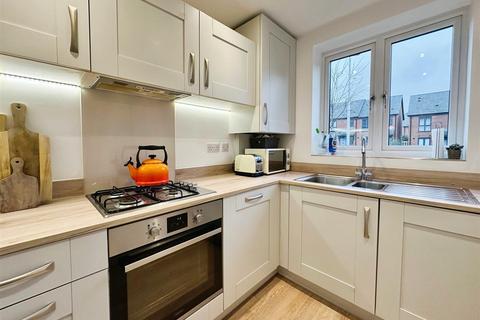 2 bedroom end of terrace house for sale, Isambard Close, Leamington Spa