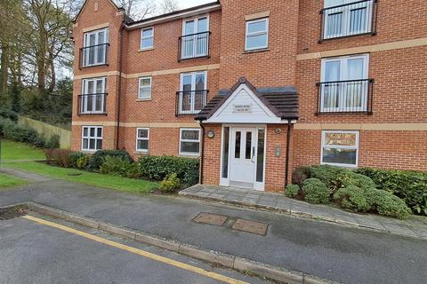 2 bedroom flat to rent, Walton Road, Bushey WD23