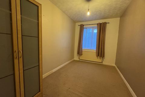 2 bedroom flat to rent, No Deposit Option, Acorn Court, Oaks Lane, Ilford, IG2