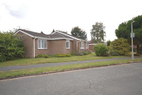 3 bedroom detached bungalow to rent, Seagrave Road, Beaconsfield HP9