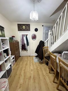 2 bedroom terraced house to rent, Gordon Road, Barking IG11