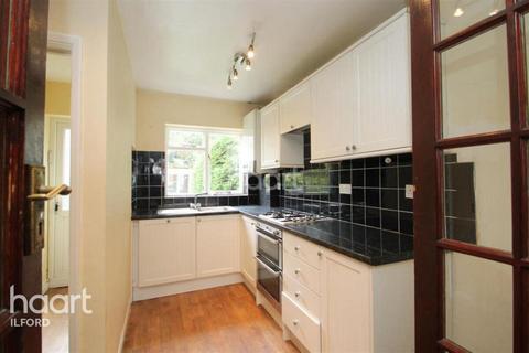 3 bedroom detached house to rent, Windsor Road, ILFORD