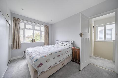 319 Tudor Drive, Kingston Upon Thames, KT2 5PF