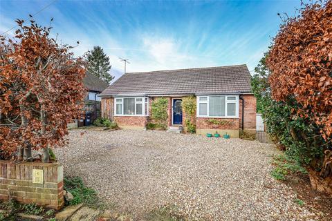 3 bedroom bungalow for sale, Dennis Way, Liss, GU33