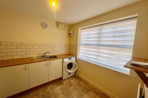 2 bedroom end of terrace house to rent, King Street, Stourbridge DY9