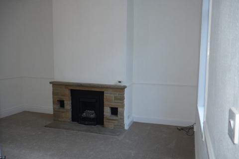 2 bedroom terraced house to rent, Prospect Street, Cleckheaton, BD19