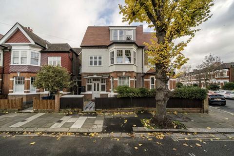 1 bedroom flat for sale, Hillcrest Road, London W3