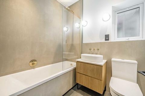 1 bedroom flat for sale, Hillcrest Road, London W3