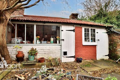 3 bedroom terraced house for sale, Valingers Road, King's Lynn