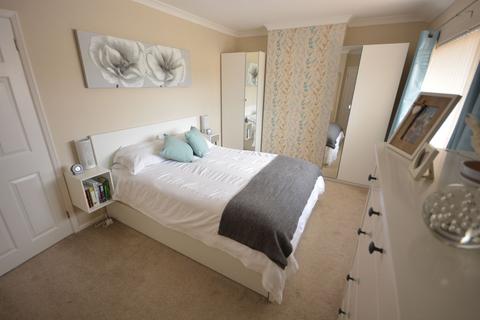 192 Kitchener Crescent, Poole, BH17 7HZ