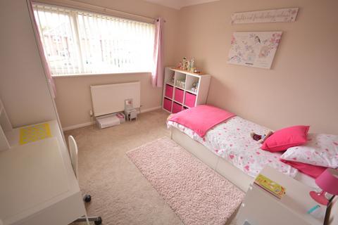 192 Kitchener Crescent, Poole, BH17 7HZ
