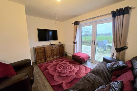 2 bedroom detached house for sale, Reynalton, Kilgetty, Pembrokeshire, SA68